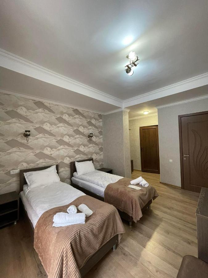 Hotel Shina Казбеги Екстериор снимка